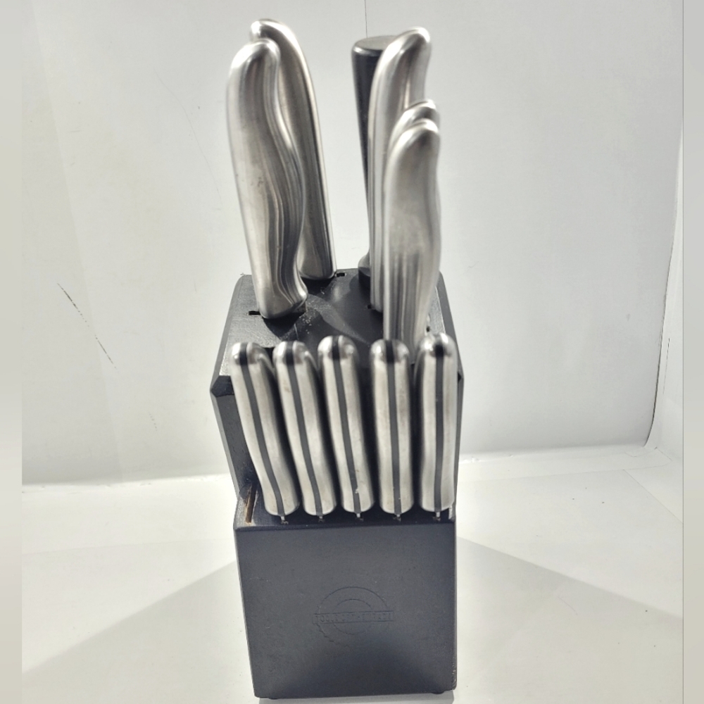 TOOLS OF THE TRADE 12-PIECE CUTLERY SET W/BLOCK